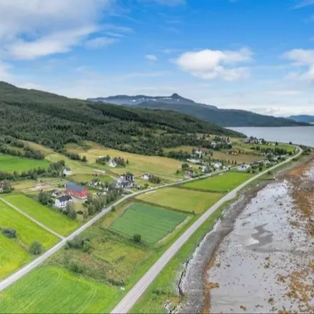 Apartment Privat Pa Gard Med Badstue Og Nordlys *