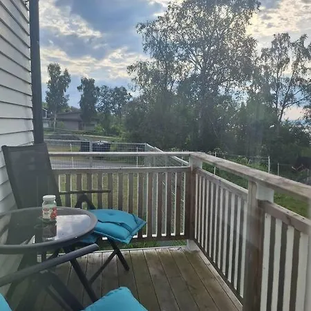 Apartamento Privat Pa Gard Med Badstue Og Nordlys