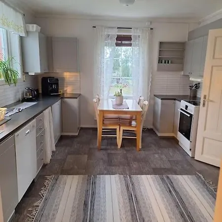 Apartment Privat Pa Gard Med Badstue Og Nordlys *
