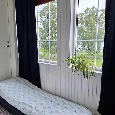 Apartment Privat Pa Gard Med Badstue Og Nordlys *