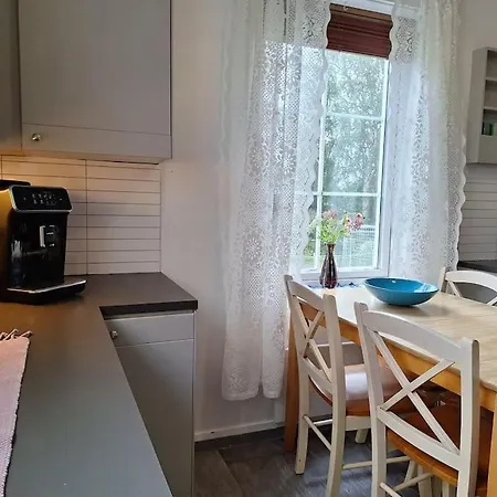 Apartamento Privat Pa Gard Med Badstue Og Nordlys Narvik